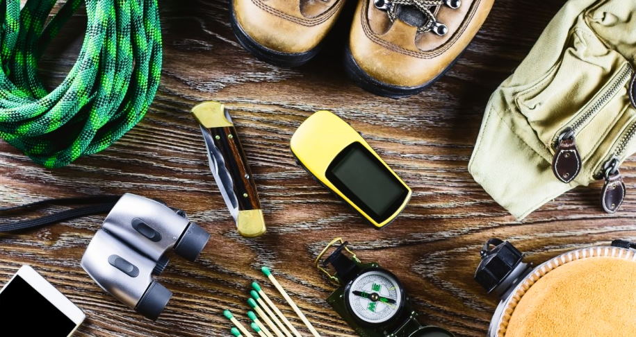 hiking essentials checklist